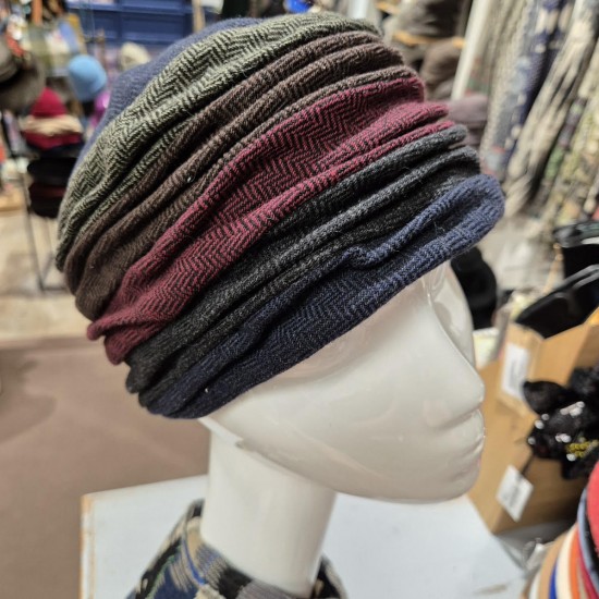 Tweed Toque by Grevi